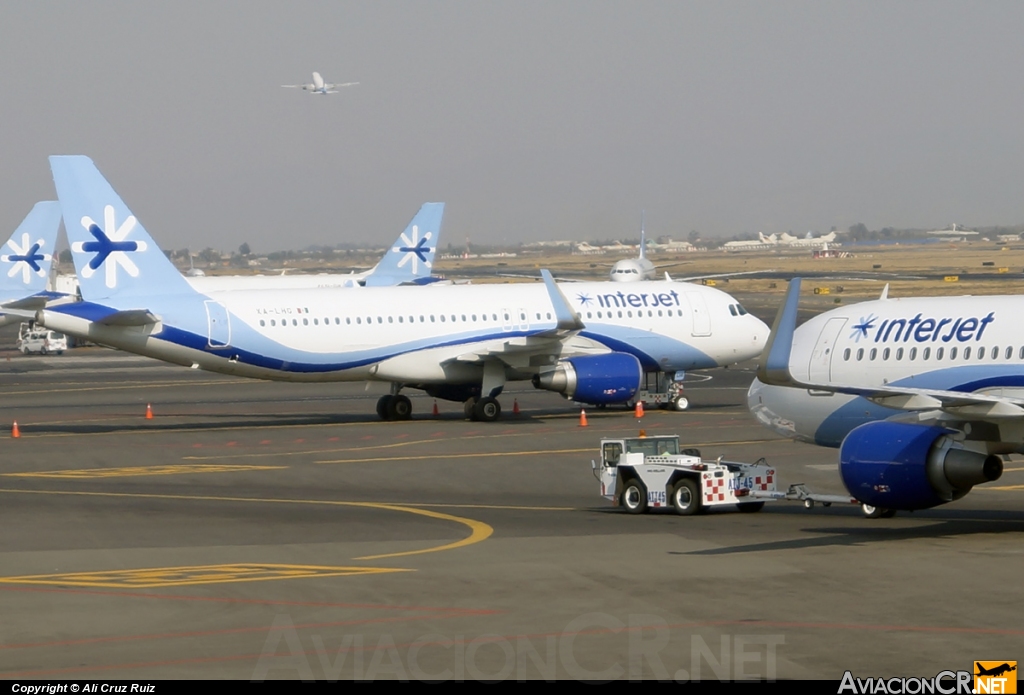 XA-FUA - Airbus A320-214 - Interjet