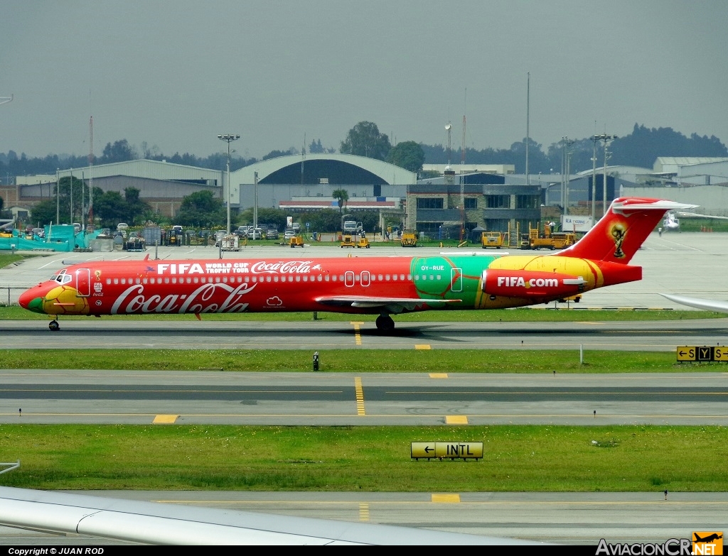 OY-RUE - McDonnell Douglas MD-83 (DC-9-83) - Danish Air Transport