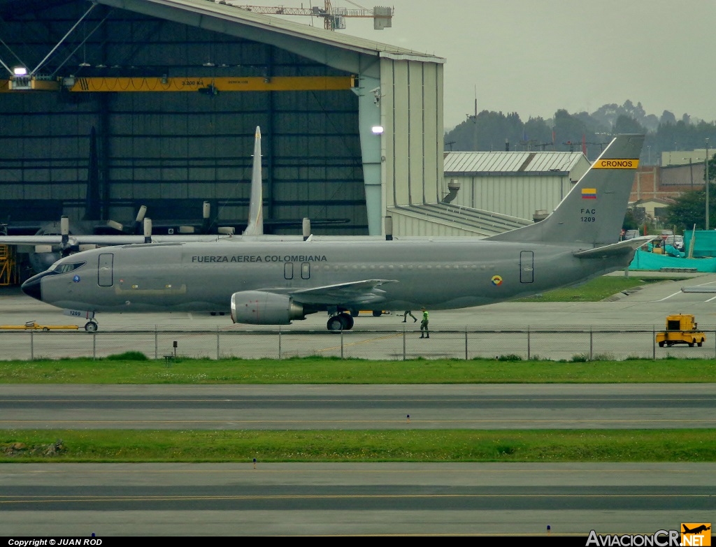 FAC-1209 - Boeing 737-46B(SF) - Fuerza Aérea Colombiana