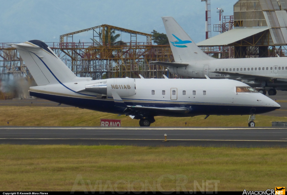 N611AB - Bombardier CL-600-2B16 Challenger 605 - Privado