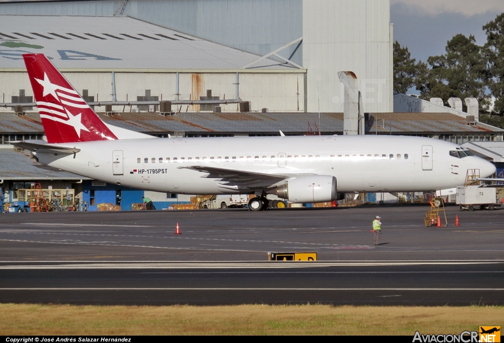 HP-1795PST - Boeing 737-33A - Air Panama