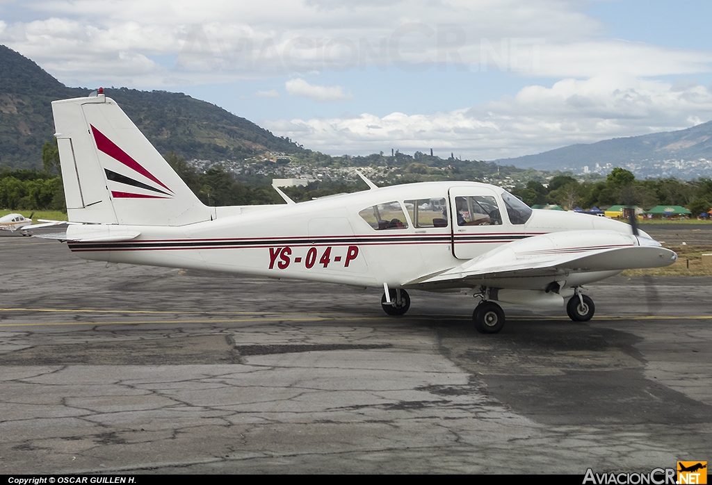YS-04-P - Piper PA-23-250 Aztec F - Privado