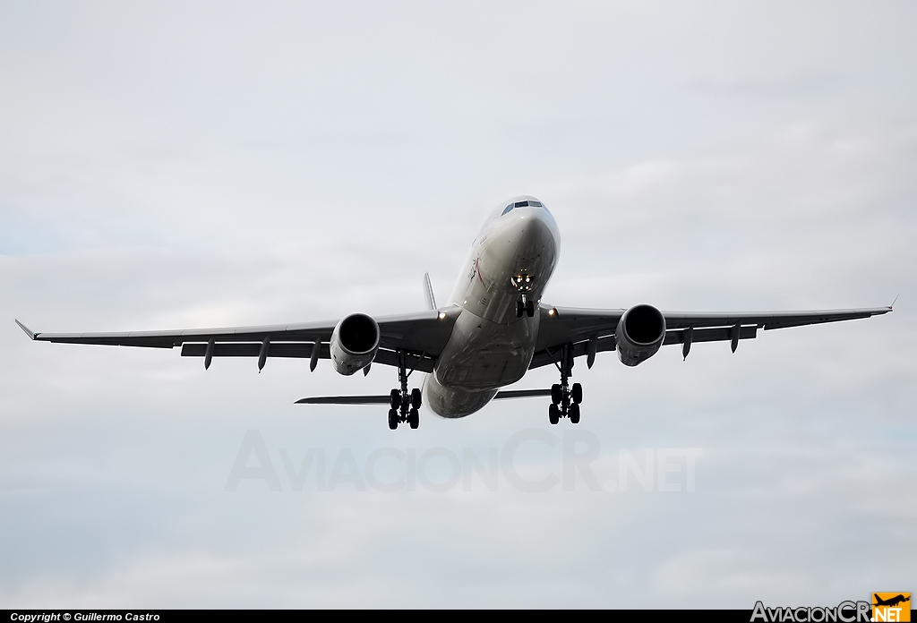N279AV - Airbus A330-243 - TACA Perú