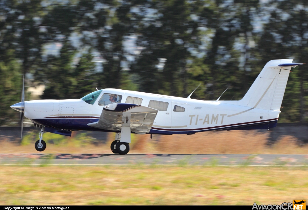 TI-AMT - Piper PA-32RT-300 Lance II - Privado