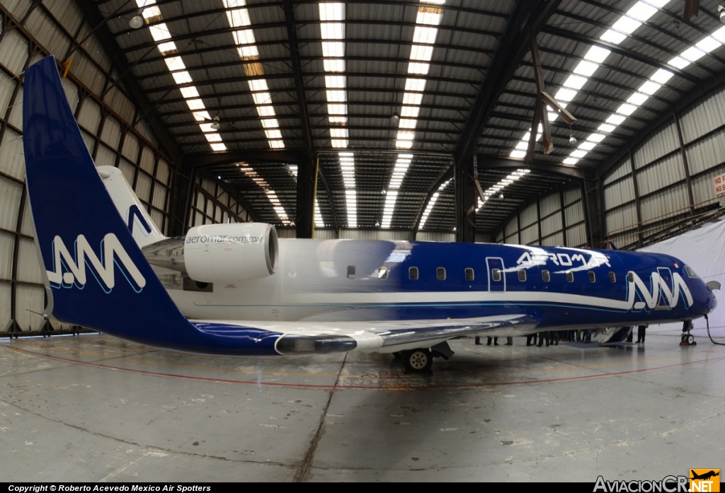 XA-UTF - Canadair CL-600-2B19 Regional Jet CRJ-200ER - Aeromar