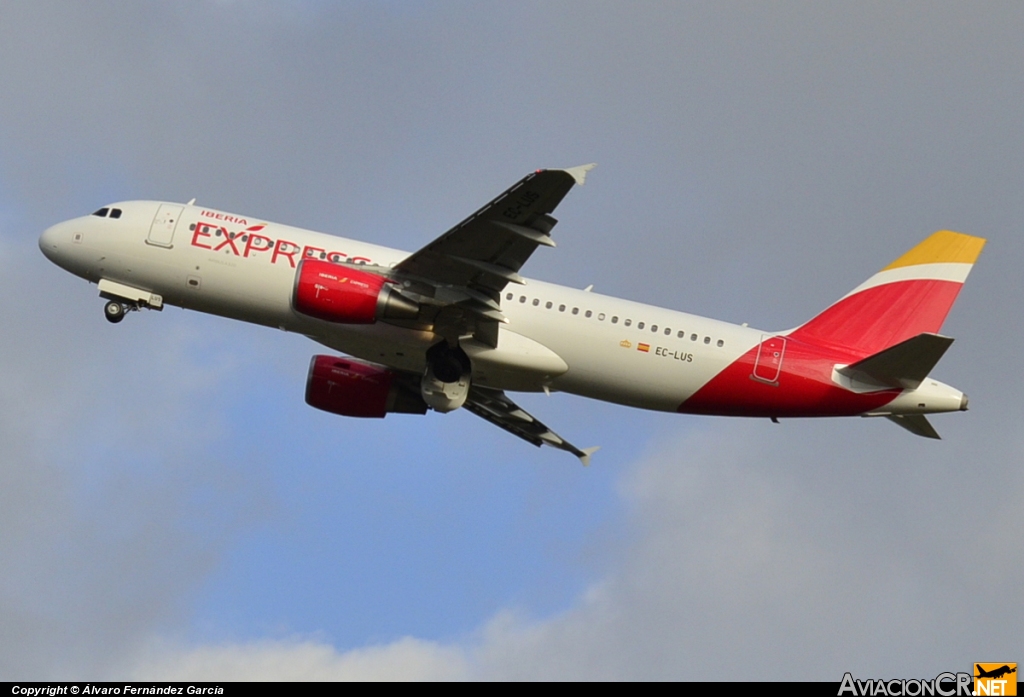 EC-LUS - Airbus A320-216 - Iberia Express