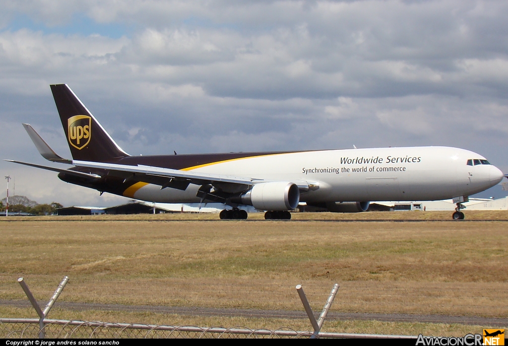 N354UP - Boeing 767-34AF/ER - UPS - United Parcel Service