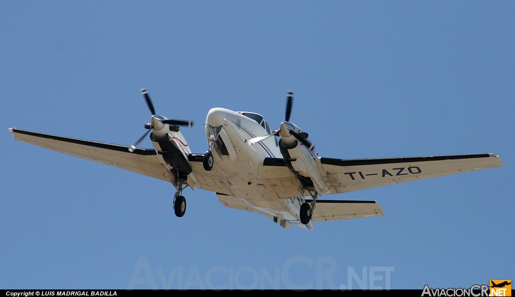 TI-AZO - Beechcraft E90 King Air - Aerobell