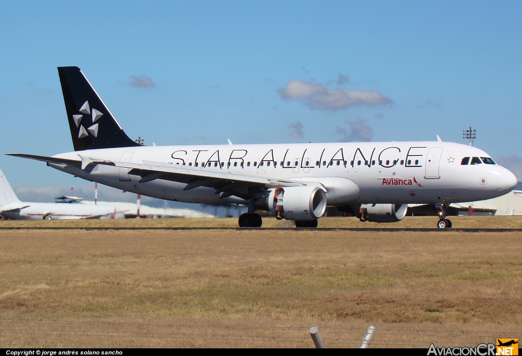 N689TA - Airbus A320-214 - Avianca