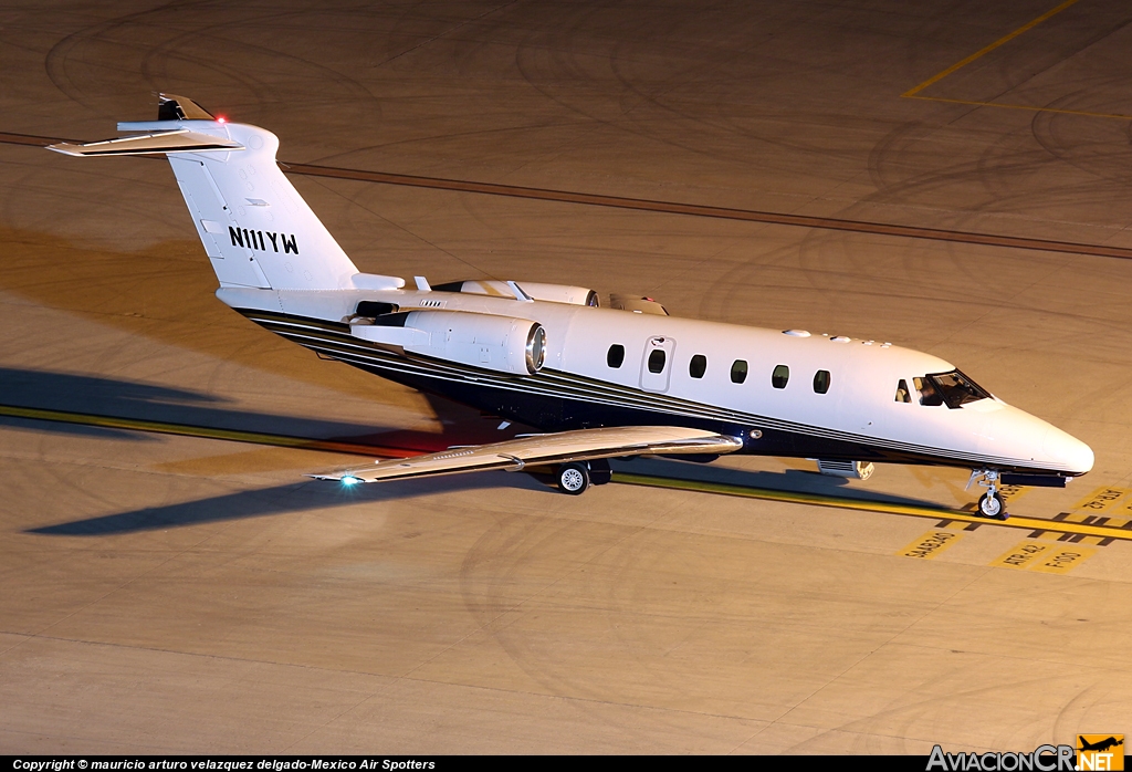 N111YW - Cessna 650 Citation VI - Privado