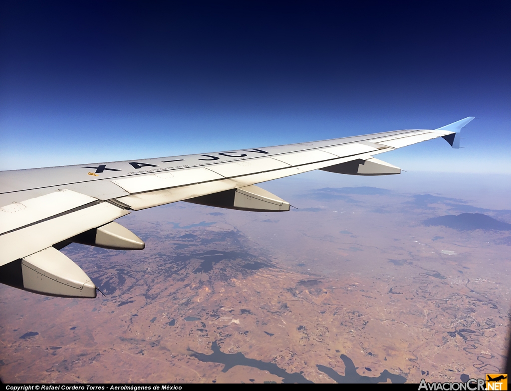 XA-JCV - Airbus A320-214 - Interjet