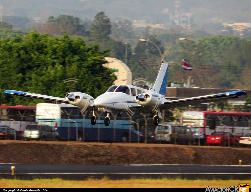 TI-API - Piper PA-34-200T Seneca II - ECDEA - Escuela Costarricense de Aviación