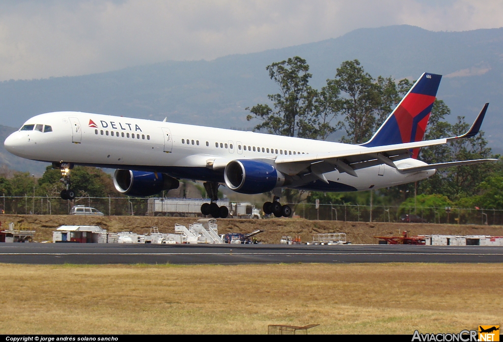 N686DA - Boeing 757-232 - Delta Air Lines