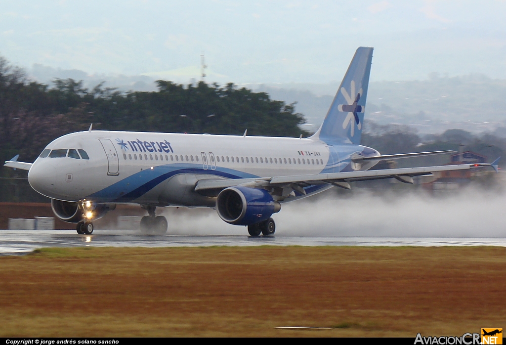 XA-JAV - Airbus A320-214 - Interjet