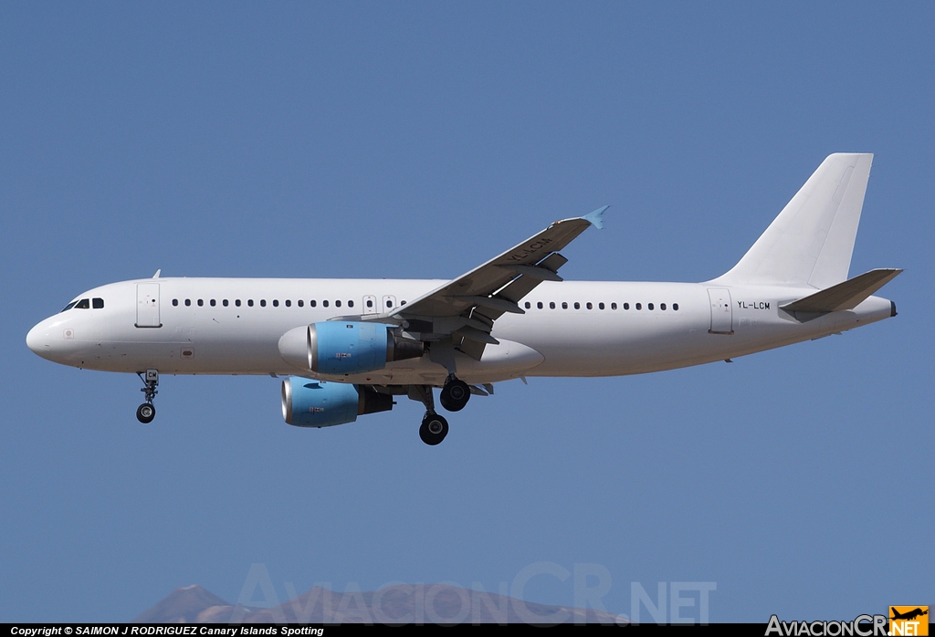 YL-LCM - Airbus A320-211 - Smart Lynx