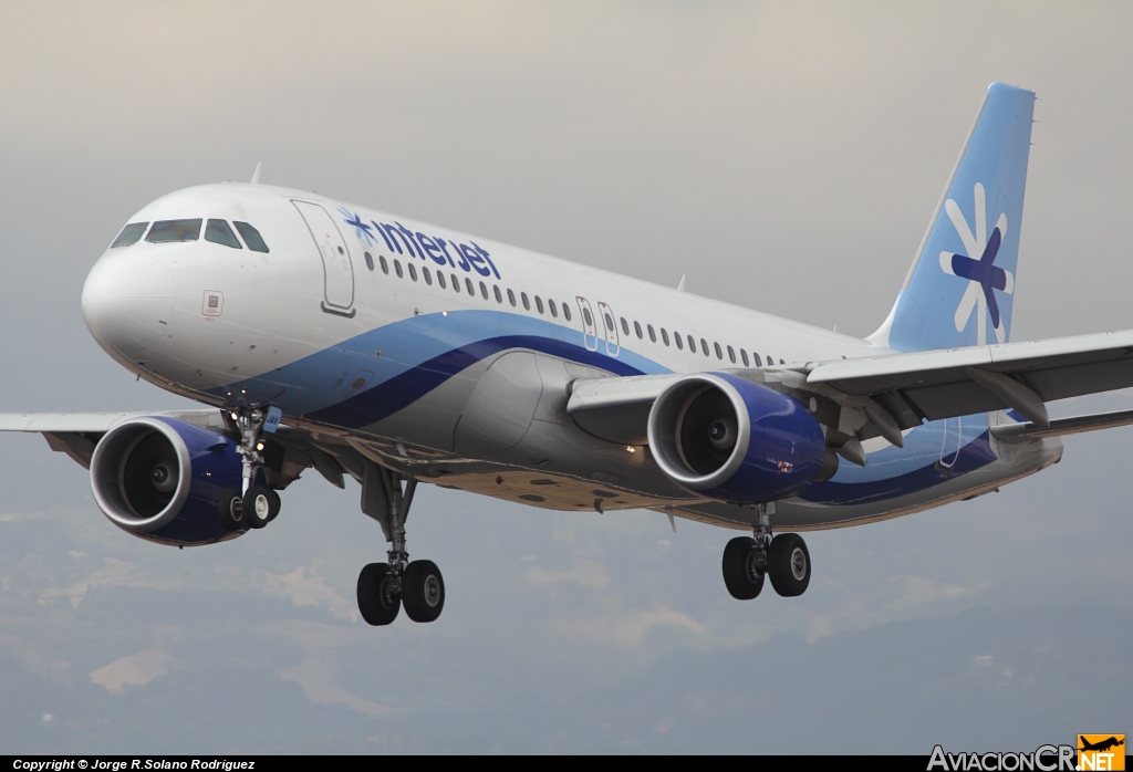 XA-JAV - Airbus A320-214 - Interjet