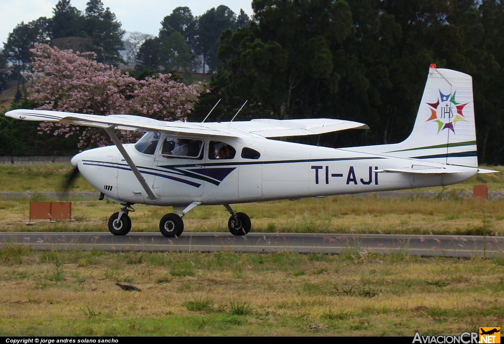TI-AJI - Cessna 182A Skylane - Privado