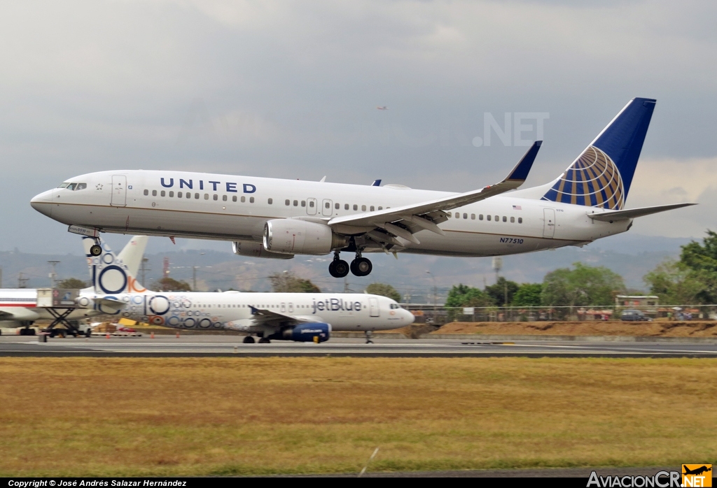 N77510 - Boeing 737-824 - United Airlines