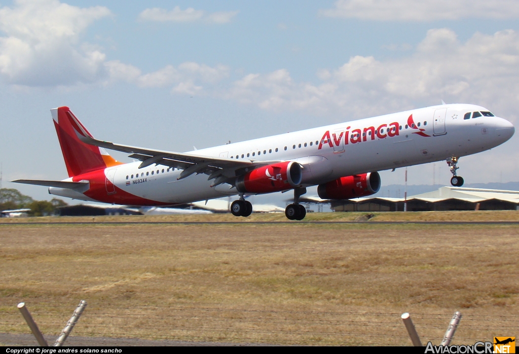 N693AV - Airbus A321-231 - Avianca