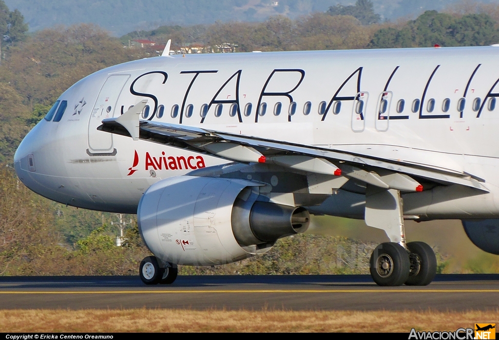 N686TA - Airbus A320-214 - Avianca