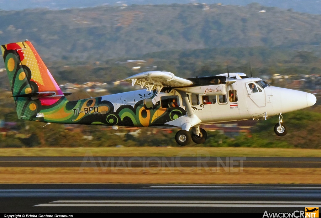 TI-BFO - De Havilland Canada DHC-6-300 Twin Otter/VistaLiner - Nature Air