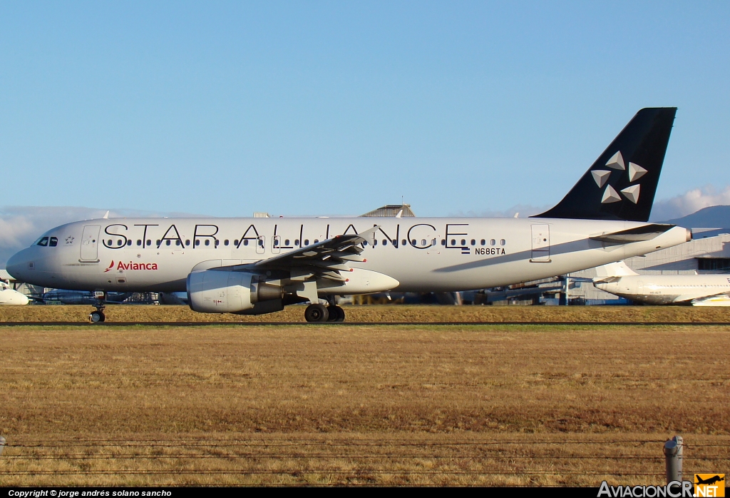 N686TA - Airbus A320-214 - Avianca