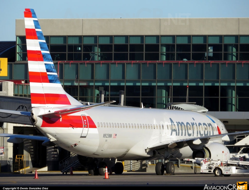 N923NN - Boeing 737-823 - American Airlines