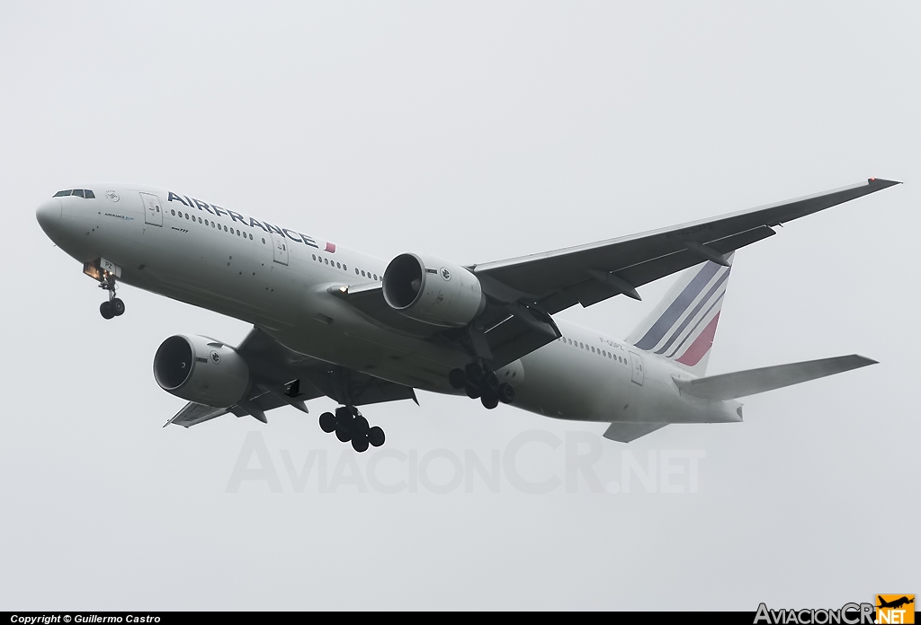 F-GSPZ - Boeing 777-228/ER - Air France