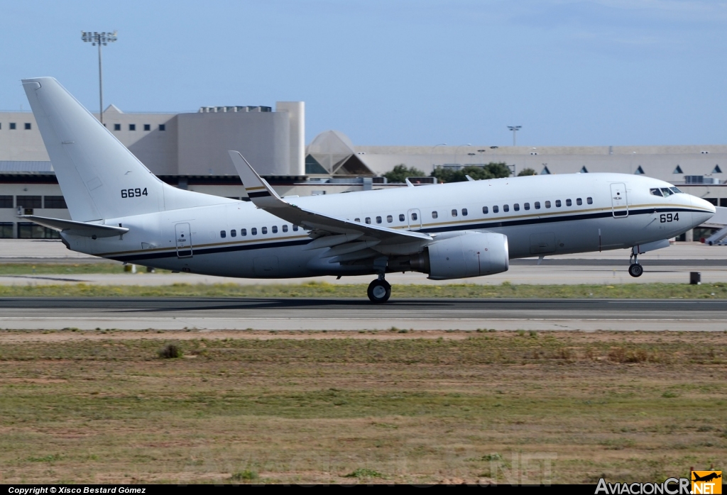 166694 - Boeing C-40A Clipper (737-7AFC) - USA - Navy