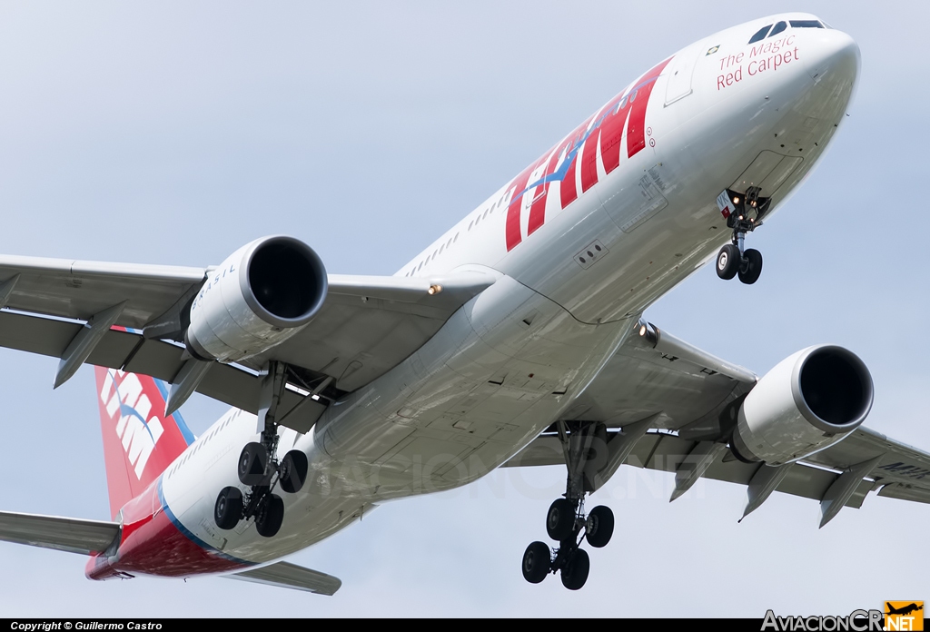 PT-MVK - Airbus A330-203 - TAM