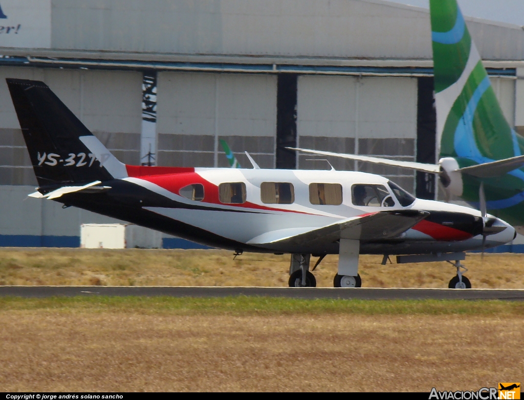 YS-327P - Piper PA-31-300 Navajo - Privado
