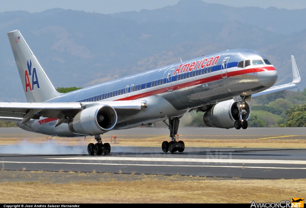 N606AA - Boeing 757-223 - American Airlines