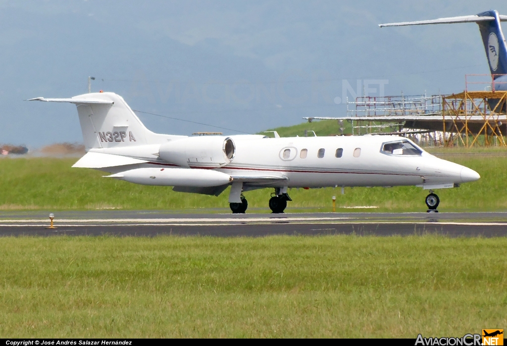 N32PA - Learjet 36 - Privado (Phoenix Air)