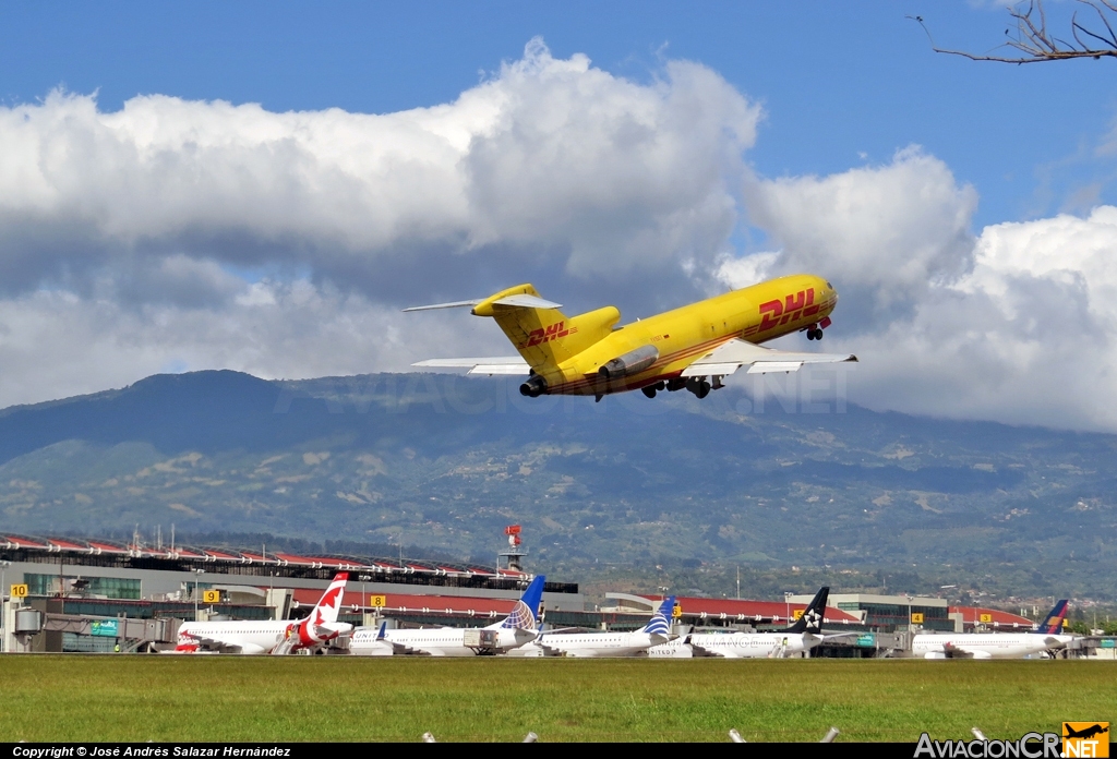 YV155T - Boeing 727-223/Adv - DHL