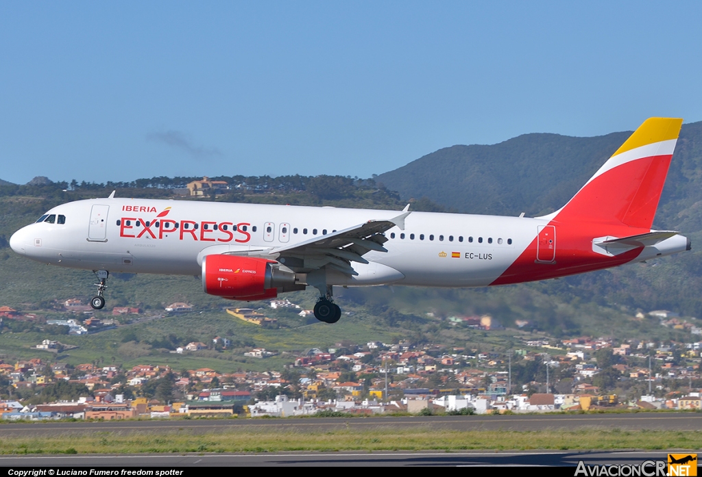 EC-LUS - Airbus A320-216 - Iberia Express