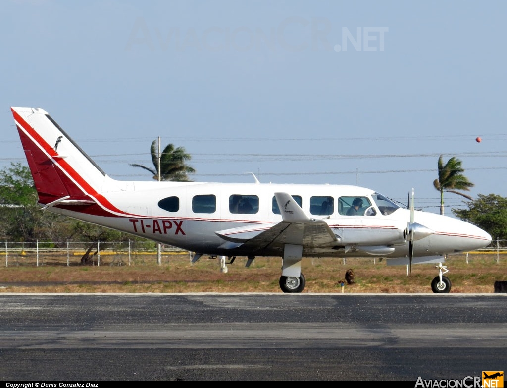 TI-APX - Piper PA-31-350 Chieftain - Privado