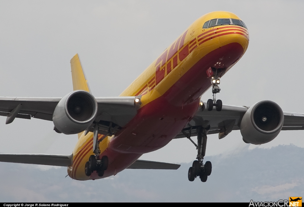 HP-1910DAE - Boeing 757-27A(SF) - DHL Aero Expreso