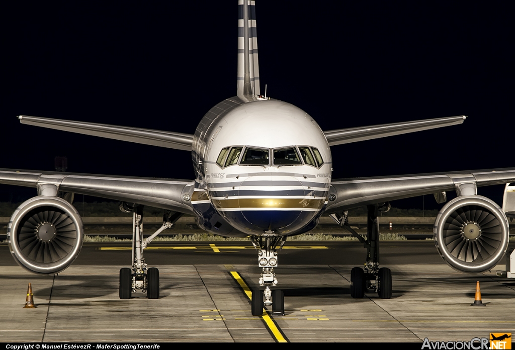 EC-ISY - Boeing 757-256 - Privilege Style