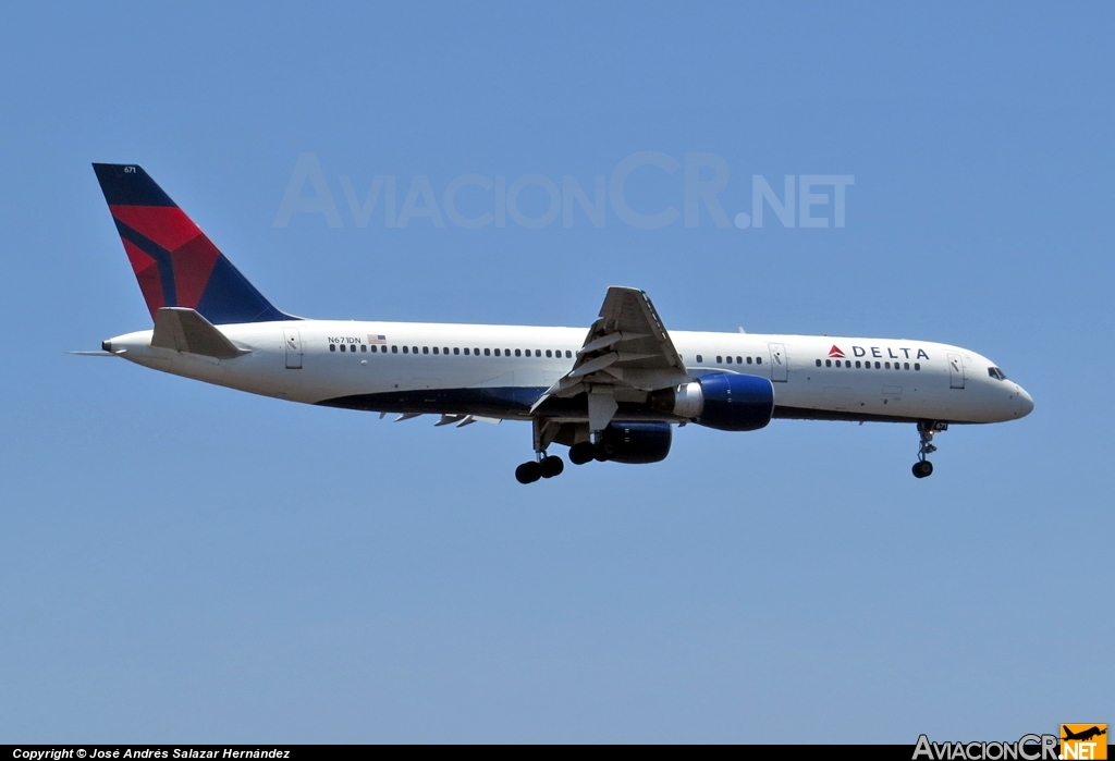 N671DN - Boeing 757-232 - Delta Airlines