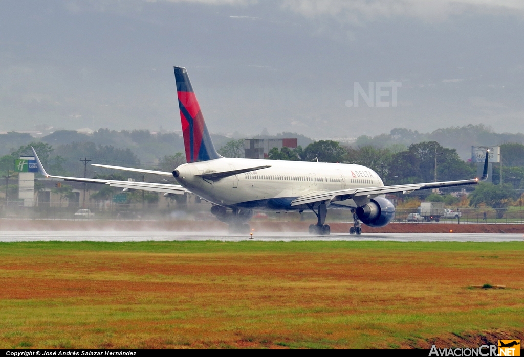 N627DL - Boeing 757-232 - Delta Airlines