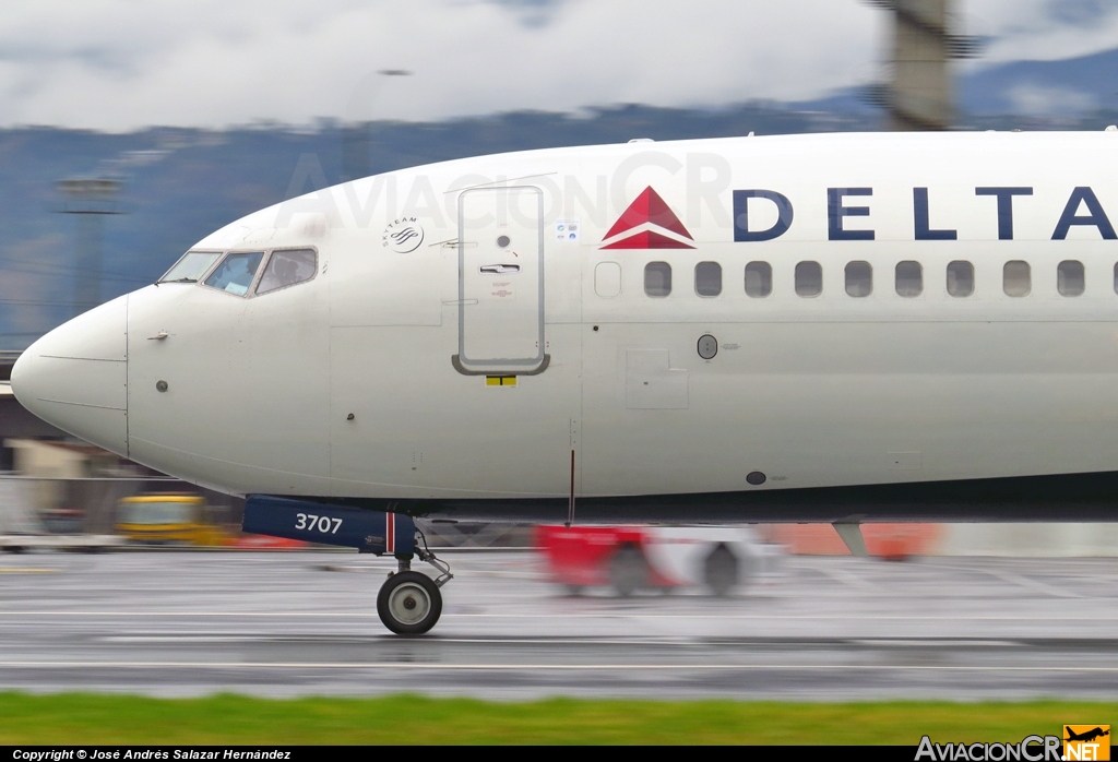 N377DA - Boeing 737-832 - Delta Airlines