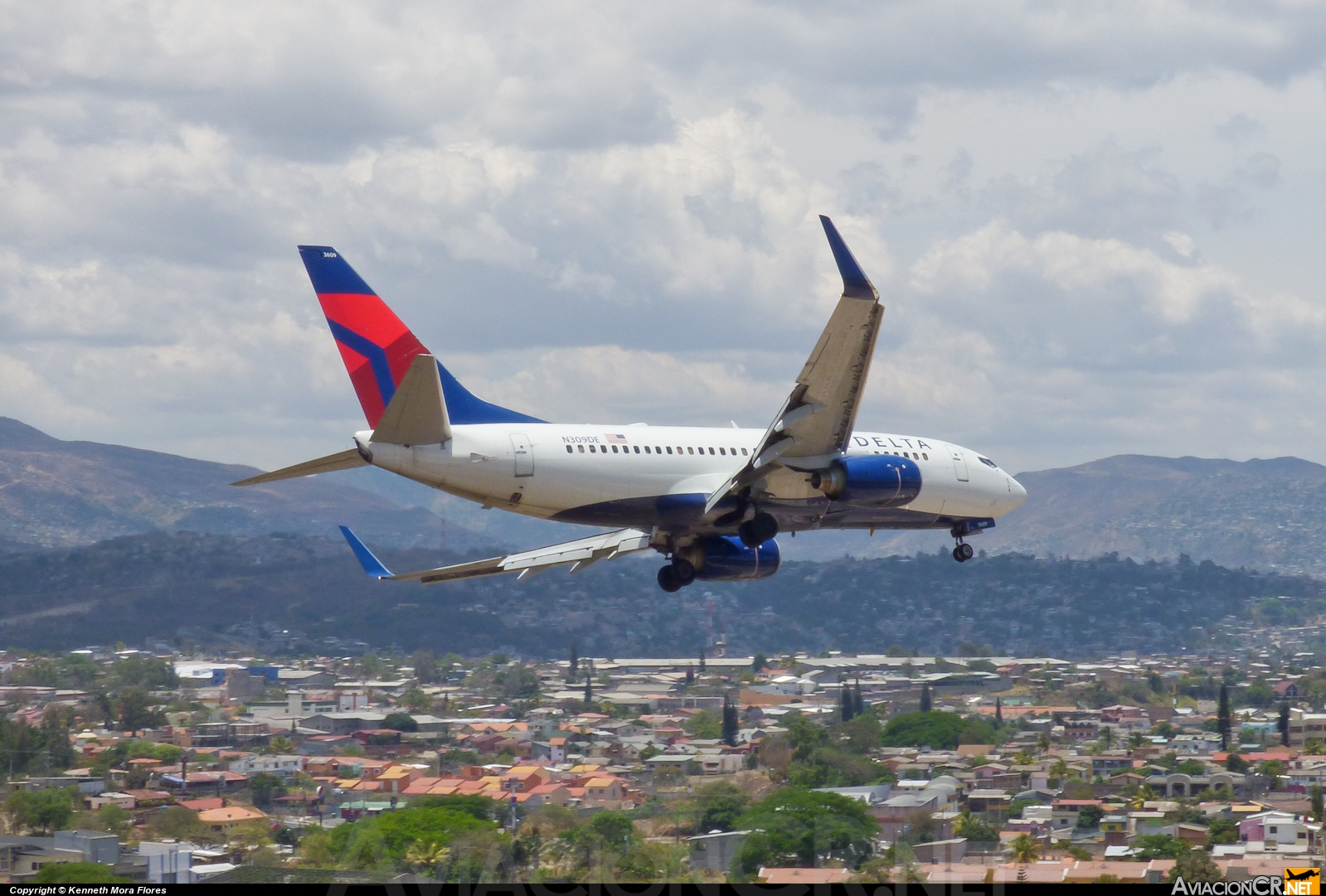 N309DE - Boeing 737-732 - Delta Airlines