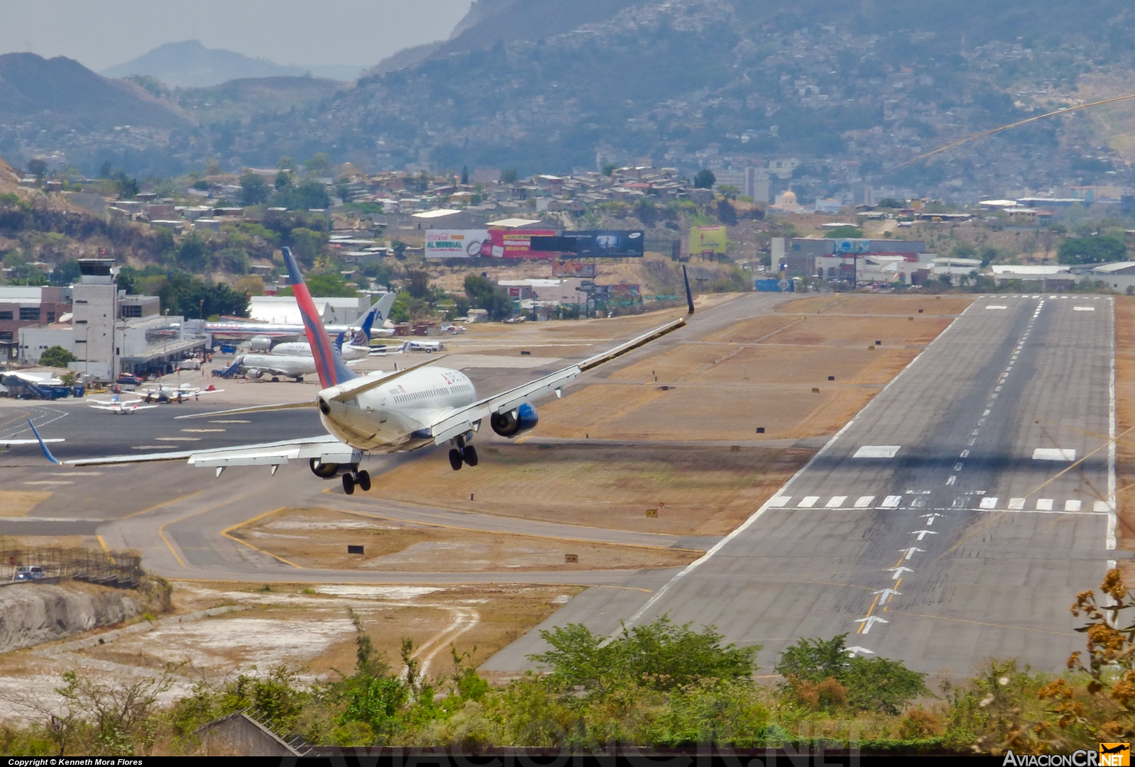 N309DE - Boeing 737-732 - Delta Airlines