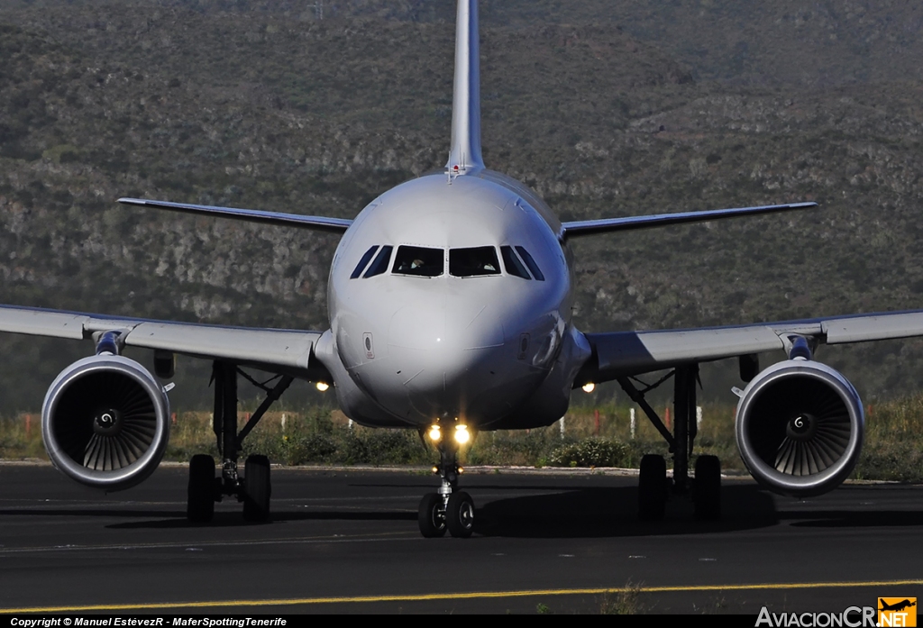 EC-LUC - Airbus A320-111 - Iberia Express
