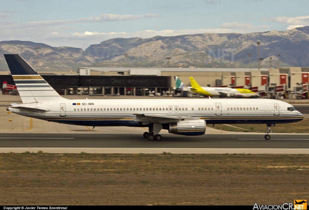 EC-HDS - Boeing 757-256 - Privilege Style