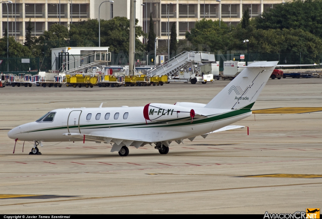 M-FLYI - Cessna 525B CitationJet 4 - Privado