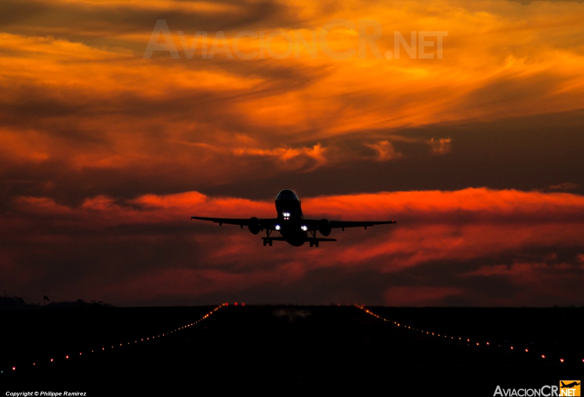 N990TA - Airbus A319-112 - TACA