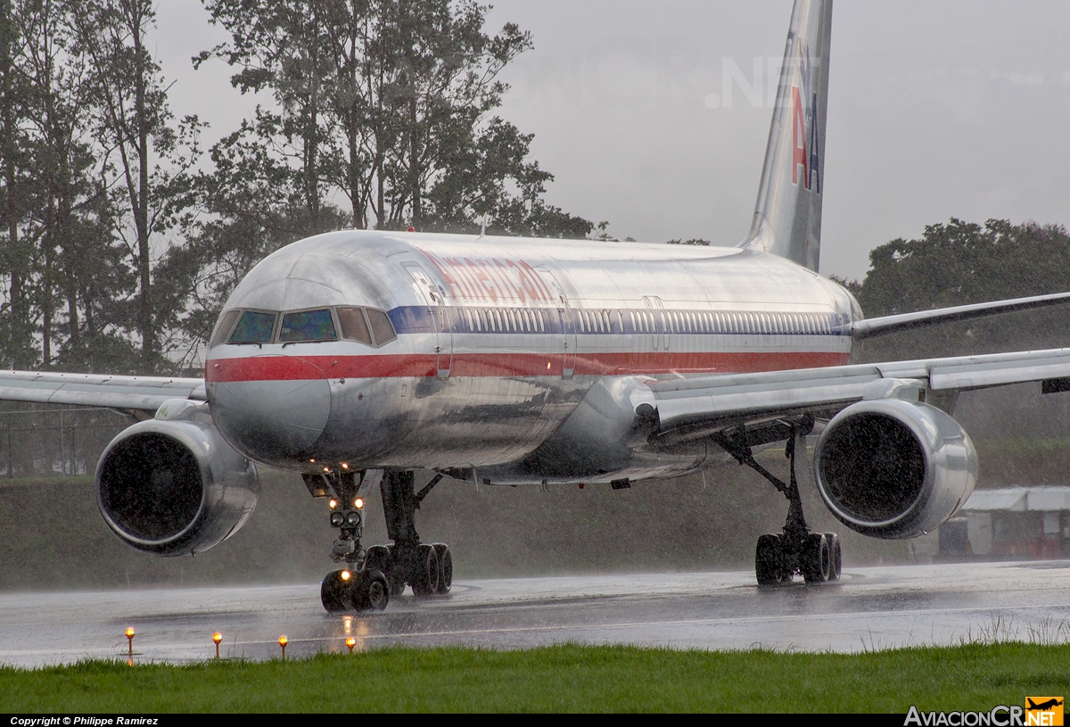 N324AA - Boeing 767-223(ER) - American Airlines