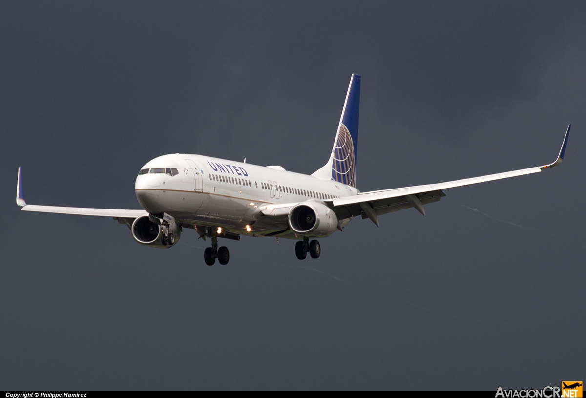 N33284 - Boeing 737-824 - United Airlines