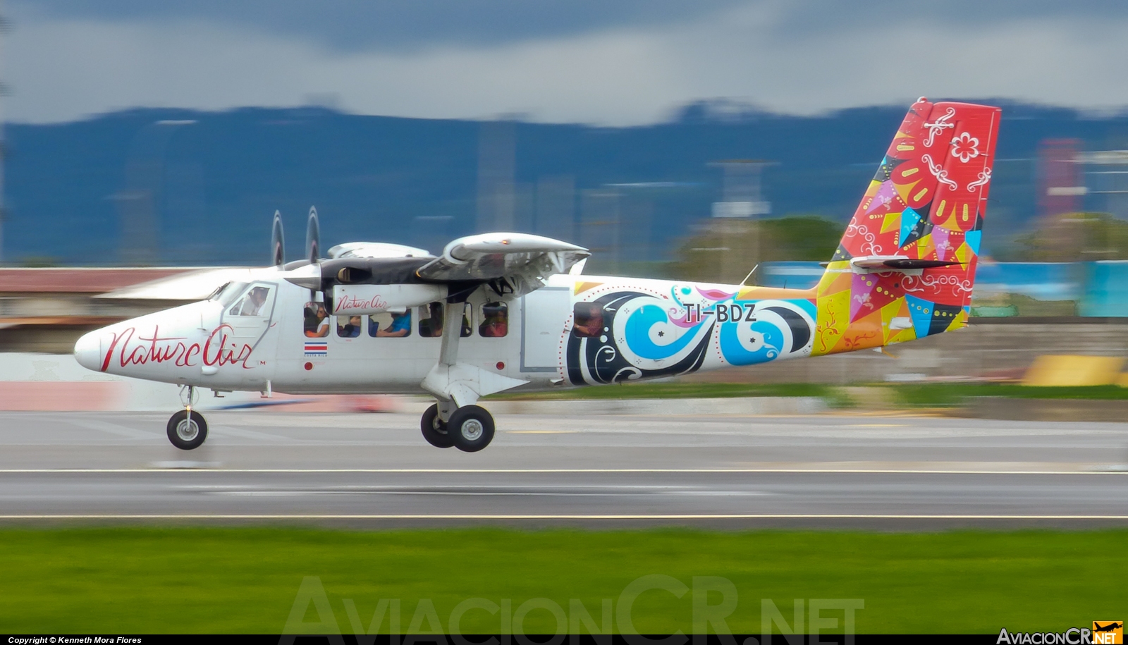 TI-BDZ - De Havilland Canada DHC-6-300 Twin Otter/VistaLiner - Nature Air